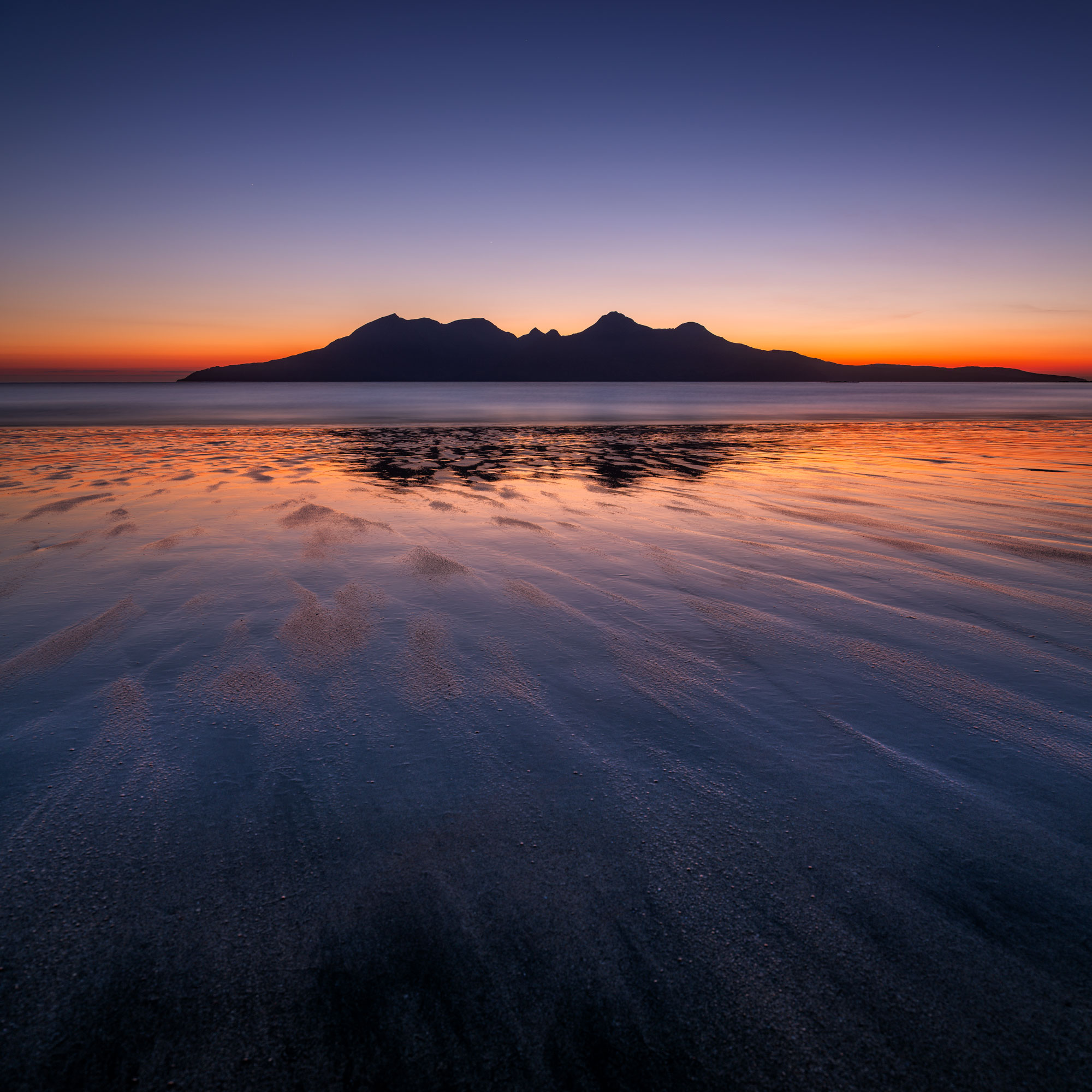Bay of Laig Sunset at Bay of Laig, Outer Hebrides, Skye and Small Isles, Scotland — a photography location from The Photos book series